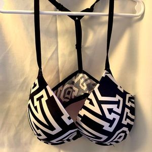 EUC Victoria’s Secret bra 32c